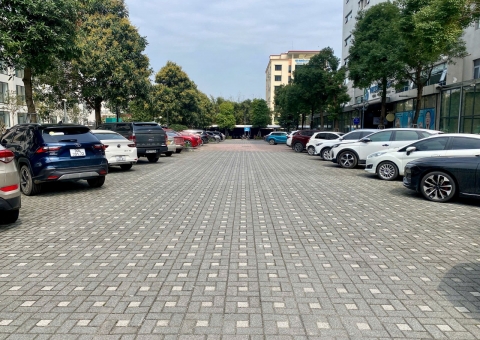 Gạch tự chèn Sabbiato Secoin tại Bệnh viện Đa khoa Phương Đông, Hà Nội